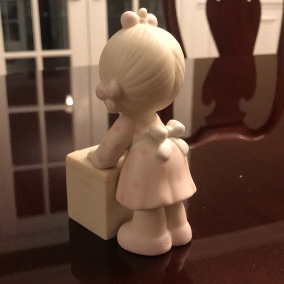 Precious Moments Sharing is Universal - Picture 2 of 4